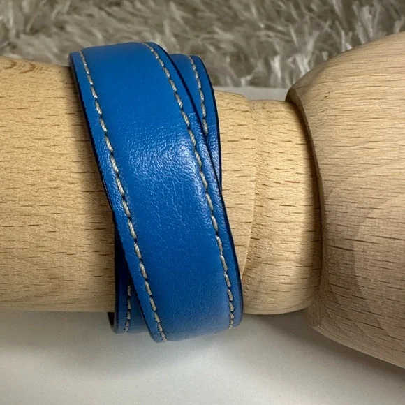 Coach Blue Wraparound Leather Bracelet with a Silver Plated Turnlock - Picture 6 of 13